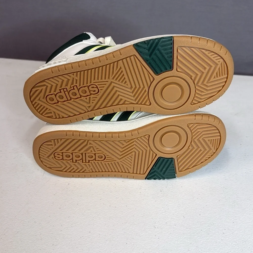 adidas Unisex-Child Hoops 3.0 Mid Top Sneaker Green/White‎ Size 4 NWT No Box